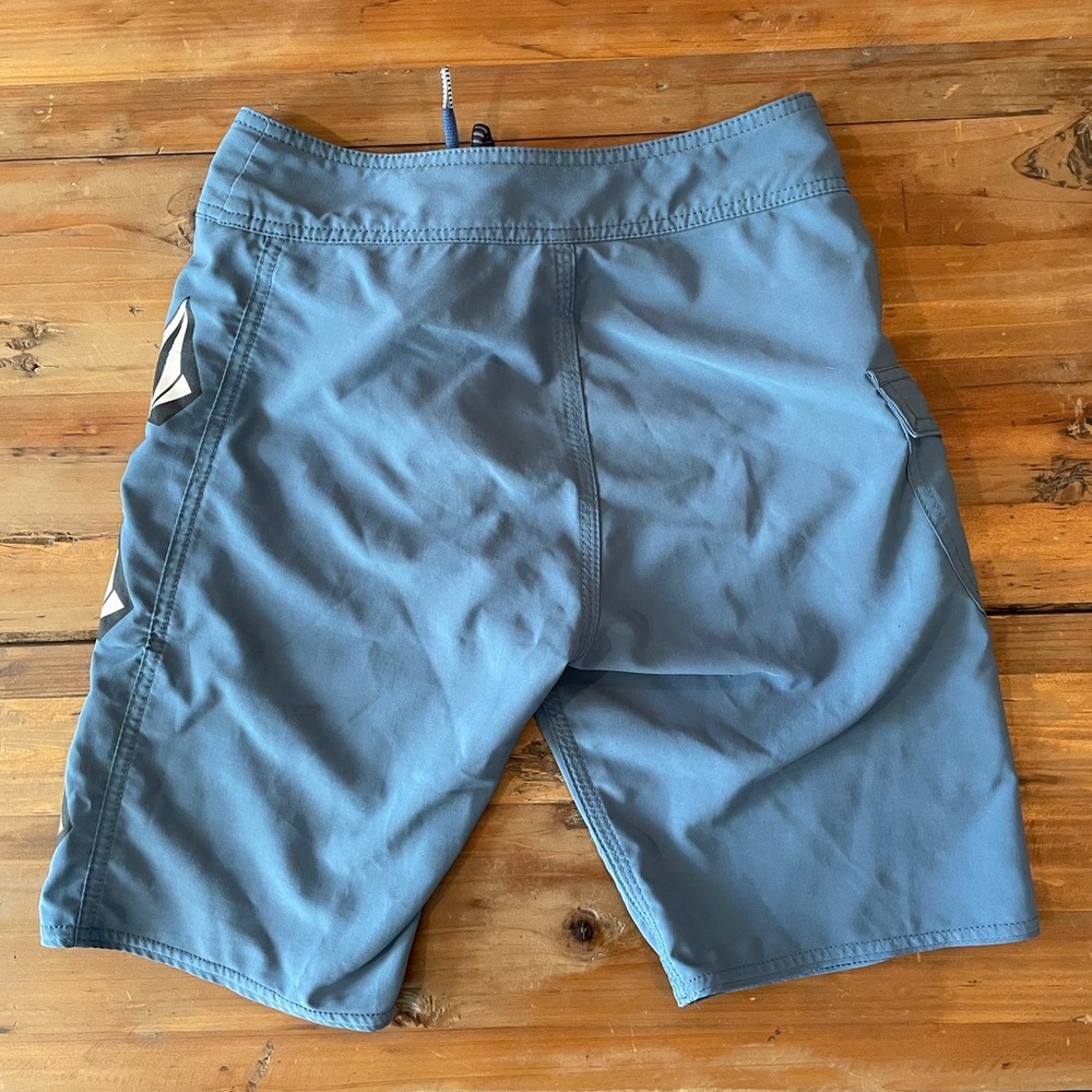 Volcom Board Shorts - Picture 2 of 2